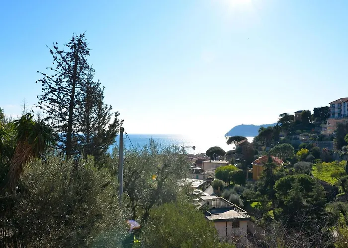 Casa Ninin アパート アラッシオ